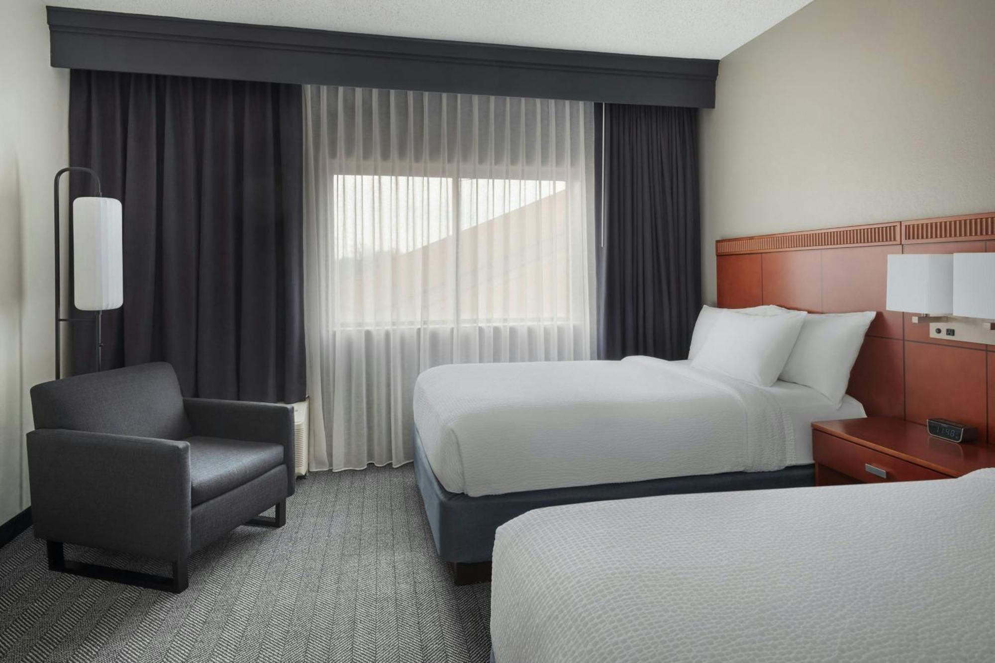 Courtyard By Marriott New Carrollton Лендовер Екстер'єр фото