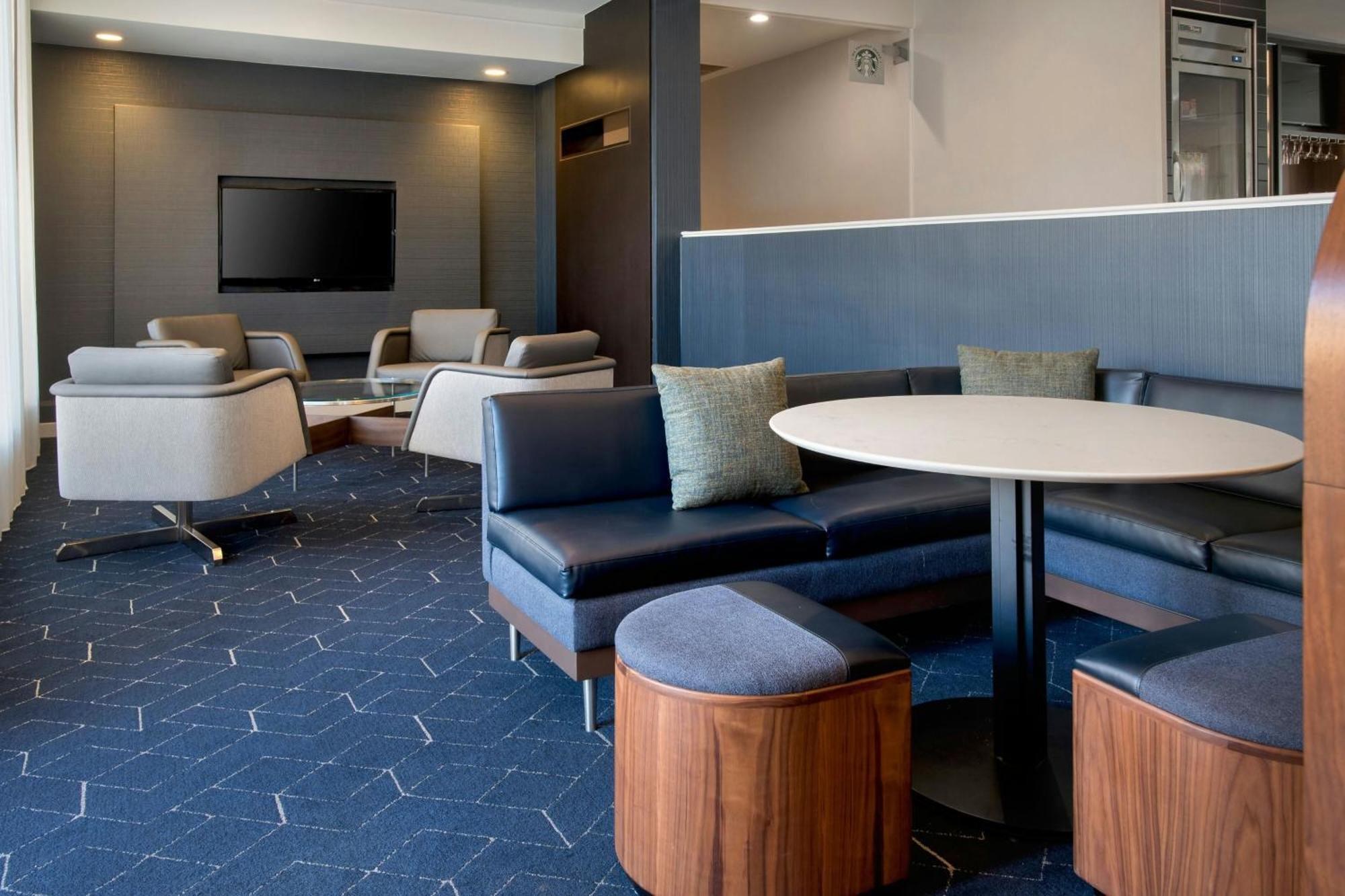 Courtyard By Marriott New Carrollton Лендовер Екстер'єр фото